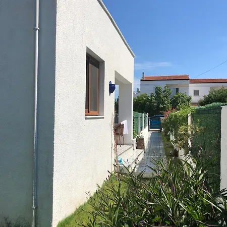 Alacatida Havuzlu * Çeşme